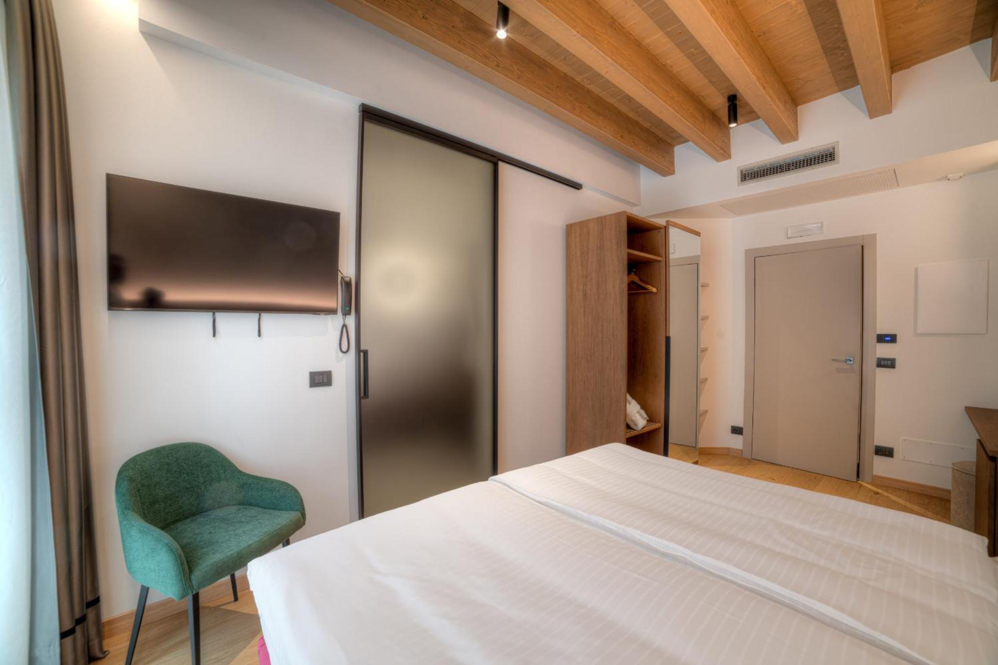 Wine Hotel San Carlo - Relais & Spa - Boutique Hotel Chiuro Extérieur photo