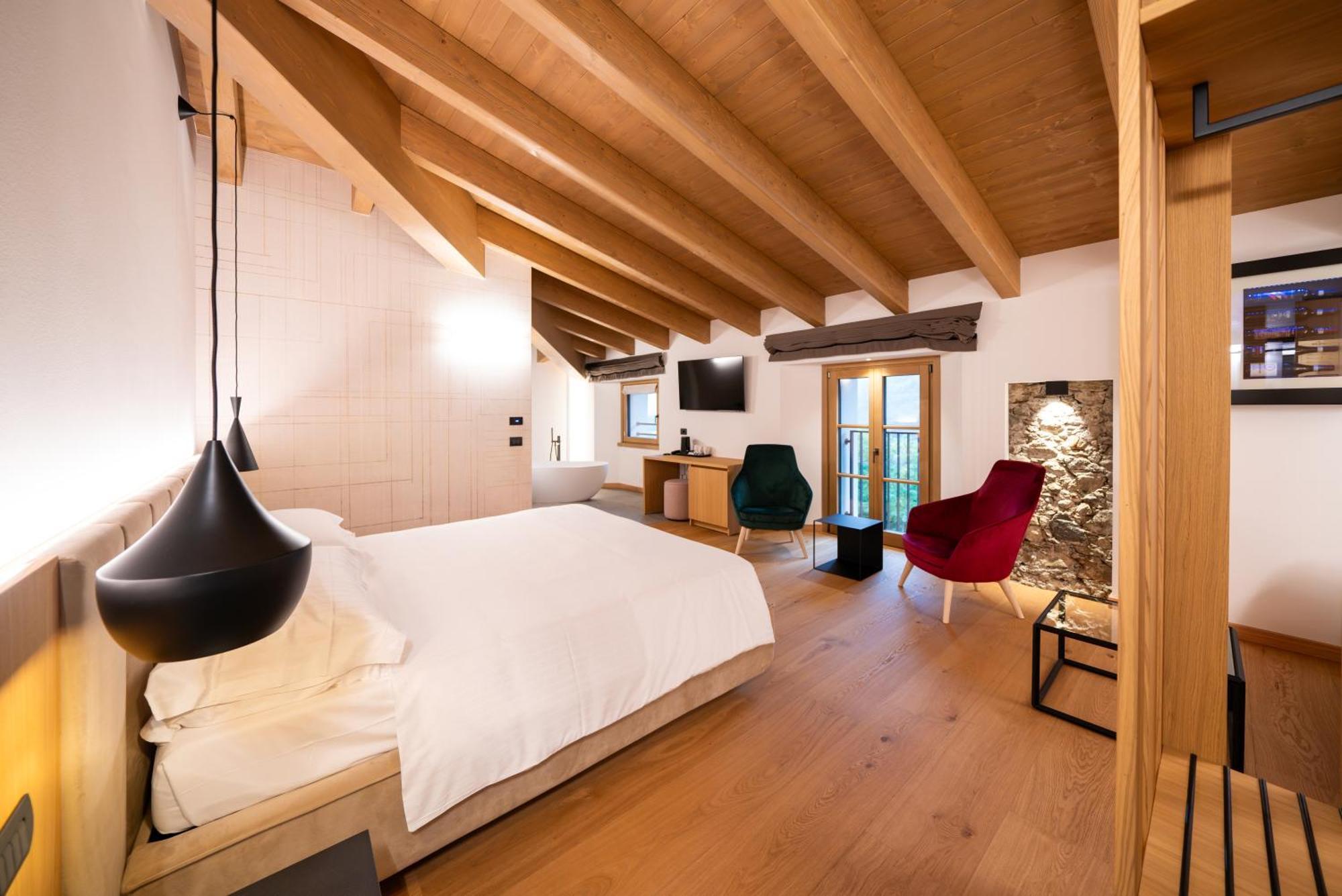 Wine Hotel San Carlo - Relais & Spa - Boutique Hotel Chiuro Extérieur photo